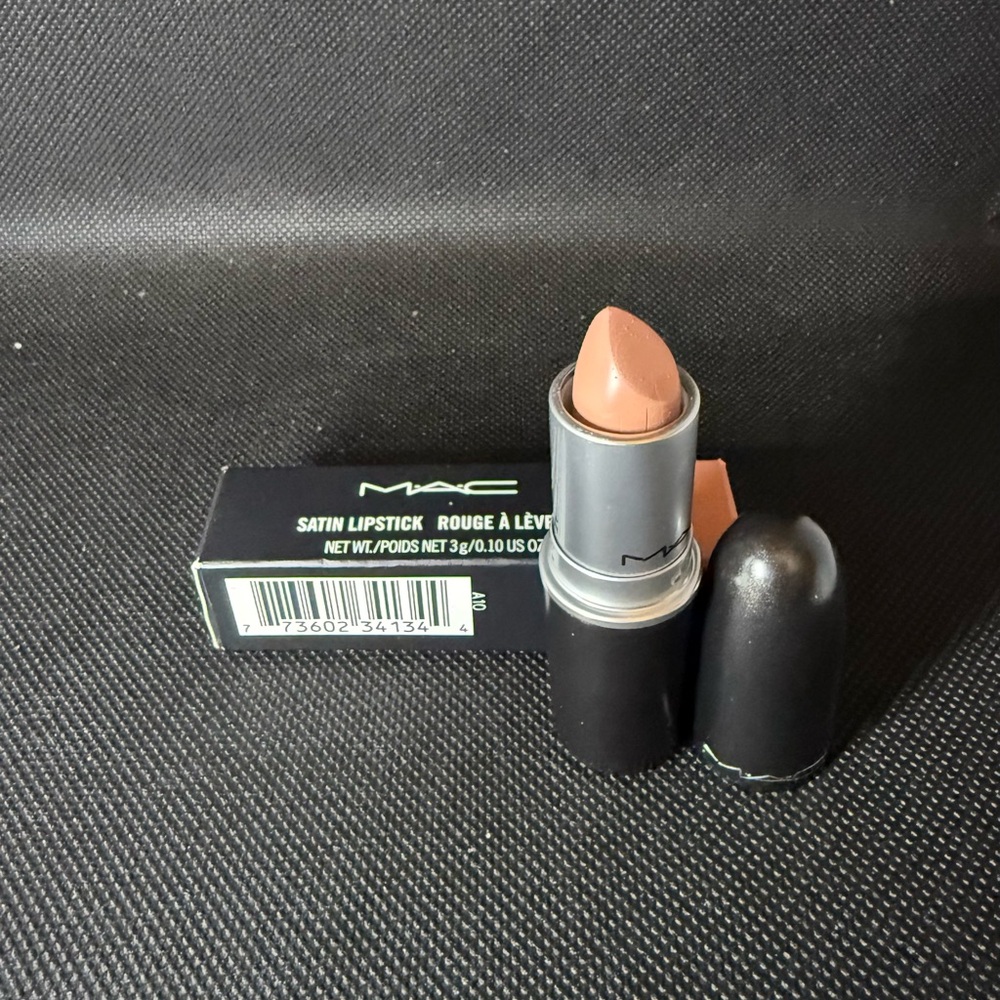 MAC Cosmetics Satin Lipstick - Fleshpot